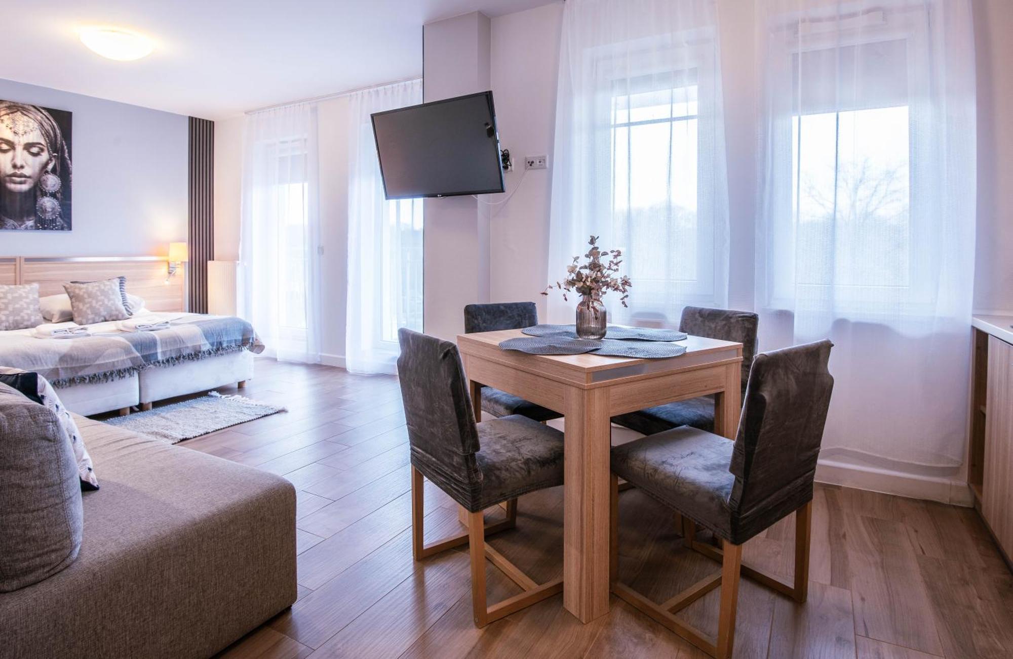 Apartamenty Na Wyspie - Aquamarina - Parking سفينويتشي المظهر الخارجي الصورة